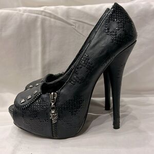 Iron Fist - Platform Stiletto. Badass sexy little eye catchers. Size 7US.